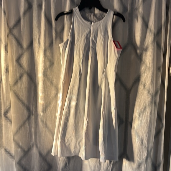 SPANXshape™ Get Moving
Zip Front Dress white size small - Picture 6 of 10